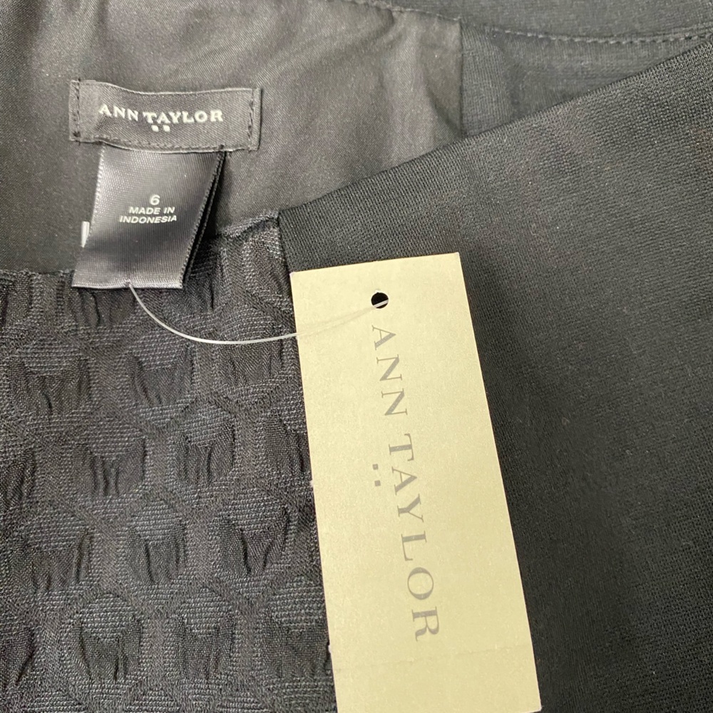 NWT Elegant Black Pencil Skirt by Ann Taylor Size 6 - Picture 11 of 11